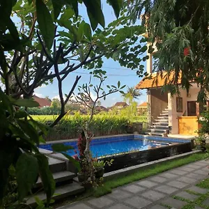 gerhana-sari-2-bungalows.ubudhotelsnow.com/